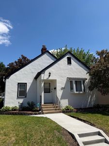 245 5th Ave S