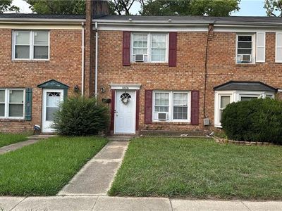 6606 Stoney Point N #N
