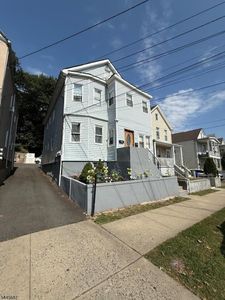 302 Sherman St