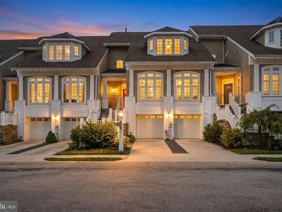 8741 Lake Edge Dr