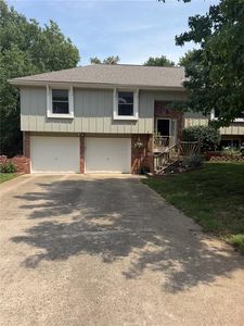 573 E 126th Ter