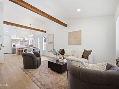 957 W Emerald Circle