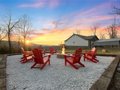 4240 Moonbeam Dr