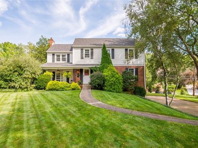 114 Surrey Ln