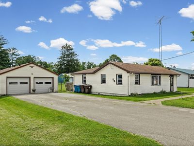Property at 407 N Howard St, Oxford, IN