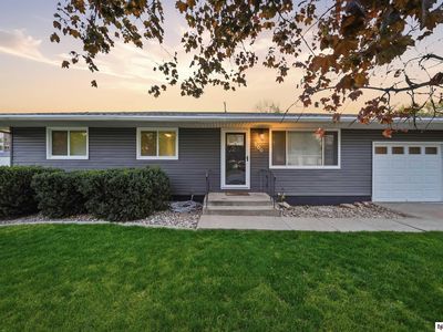 200 E Cherrywood Dr