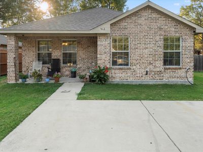 513 Mollie Ave