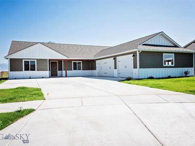456 NW Passage Ln