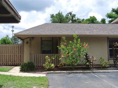 909 Buck Ct