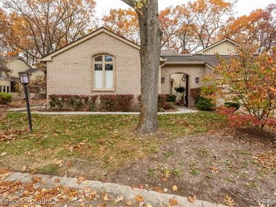 Property at 1173 Glenpointe Ct, Bloomfield Hills, MI