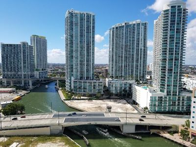 31 SE 5th St APT 2205