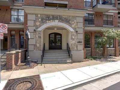 1803 Broadway APT 611