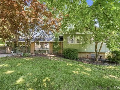 205 Hillcrest Dr