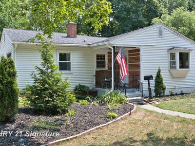 Property at 418 Labian Dr, Flushing, MI
