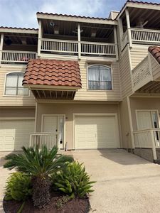 30 Dana Dr