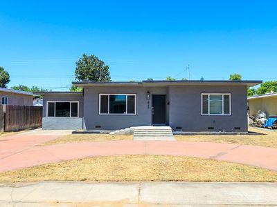 325 Oakshire Ave