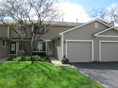 241 E Forest Knoll Dr