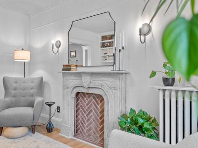 427-429 S Huntington Ave Unit 1