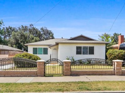 404 E El Monte St