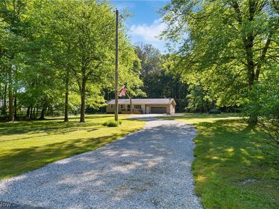1075 NE River Rd