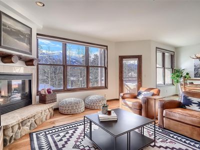 84 Broken Lance Dr #207W