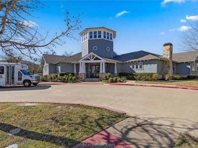 1725 Harvey Mitchell Pkwy S APT 230