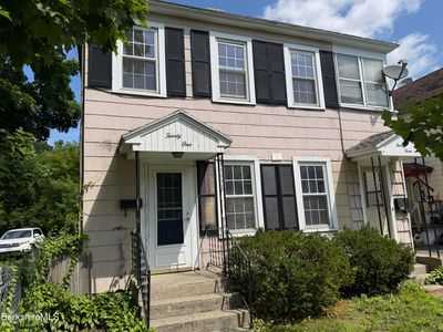 21-23 Newell St