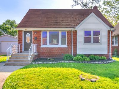 7221 McLaughlin Ave