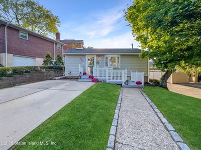 24 Duer Ln