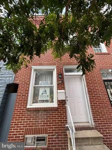 2340 E Fayette St
