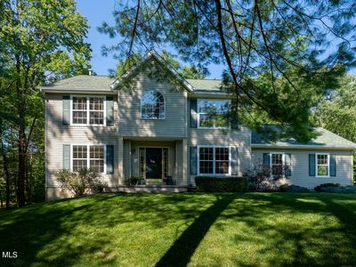 607 Acland Boulevard