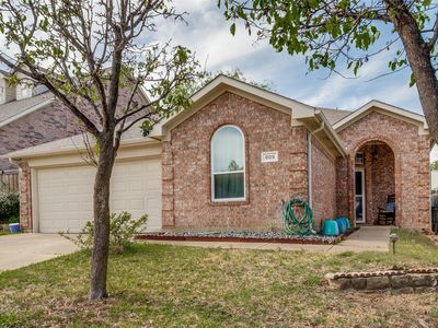 805 E Huitt Ln