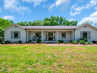 2212 Isaac Ln