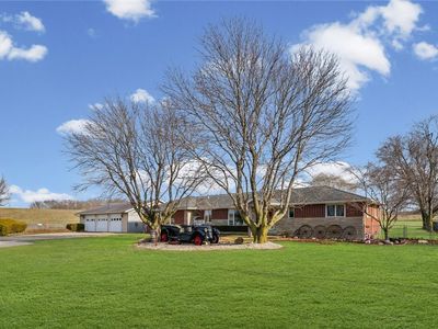 945 Troy Phillips Rd