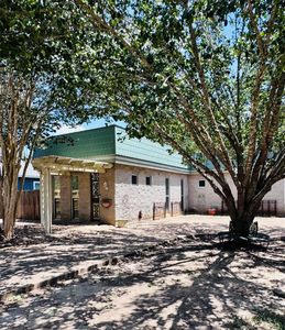 195 Park Dr