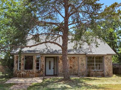 400 N River Oaks Drive