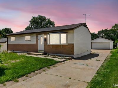 1075 Wycomb Dr