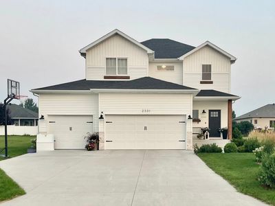 2331 Nature Ln