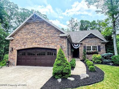 14 Winged Foot Dr
