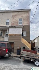 208 Bowe St