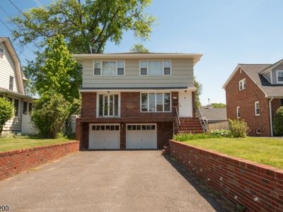 109 Centennial Ave