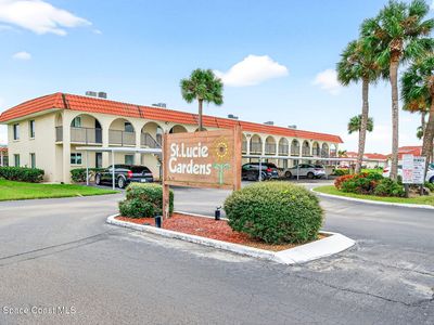 201 Saint Lucie Ln APT 810