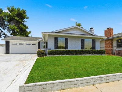 2202 Greenbrier Dr