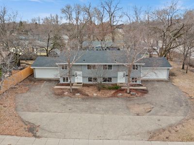 2221-2223 W 82nd St