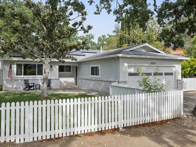 18219 Cottonwood Avenue