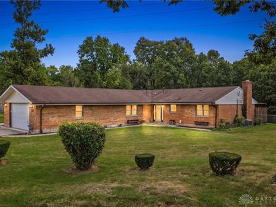 802 Range Ave