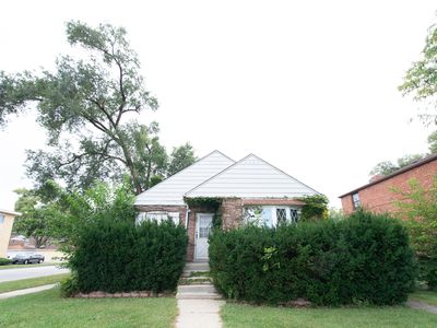 2030 S 17th Ave