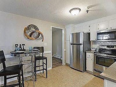 32 Spencer Rd APT 30M