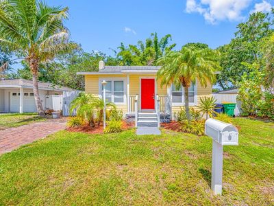 907 18th Ave W
