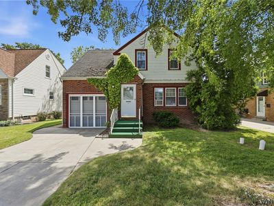47 Linden Ave